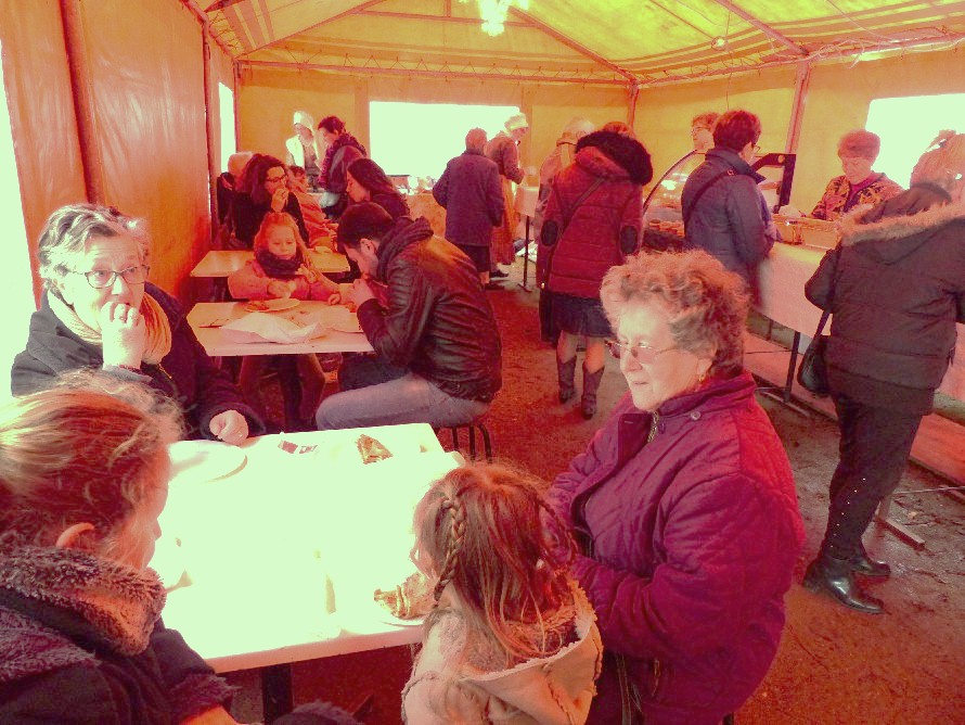 Vente et dgustation sous la tente